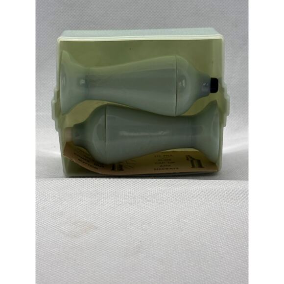 Vintage Carvanite Salt & Pepper Shaker Set in Jadeite Green — Mid-Century Modern - Picture 8 of 8